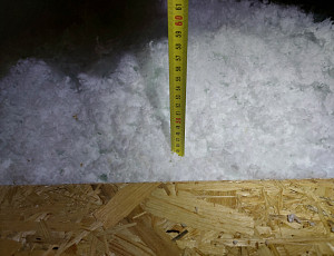 Zateplení stropu novostavby pomocí foukané izolace